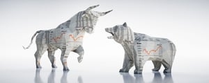 Origami-Stier und -Bär aus Börsenseiten mit Kursdiagrammen symbolisieren den Aktienmarkt und das Spannungsfeld zwischen steigenden und fallenden Kursen.