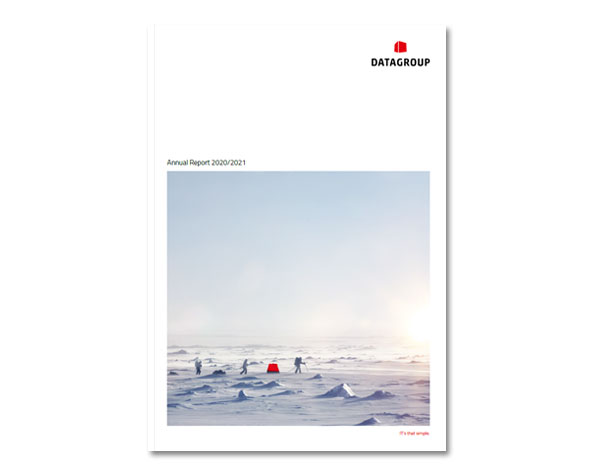 Cover page of the DATAGROUP Annual Report 2020/2021 showing an arctic landscape with several explorers crossing the snowy terrain, accompanied by a red DATAGROUP symbol in the distance.