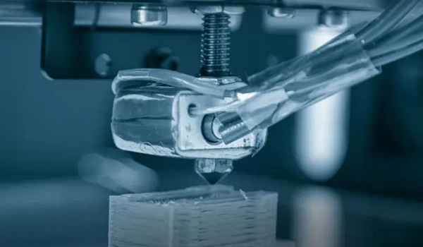 3D printing process at Feinguss Blank for the manufacture of precision components.