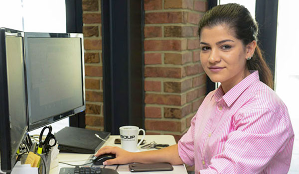 Maryam Habib, Auszubildende Fachinformatikerin für Systemintegration im Porträt