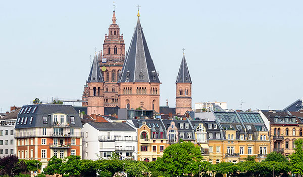 DATAGROUP Standort Mainz: Blick auf Kirche